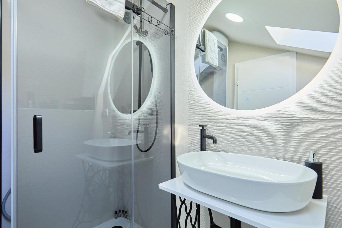 Image 2 of Apartment Elezovic