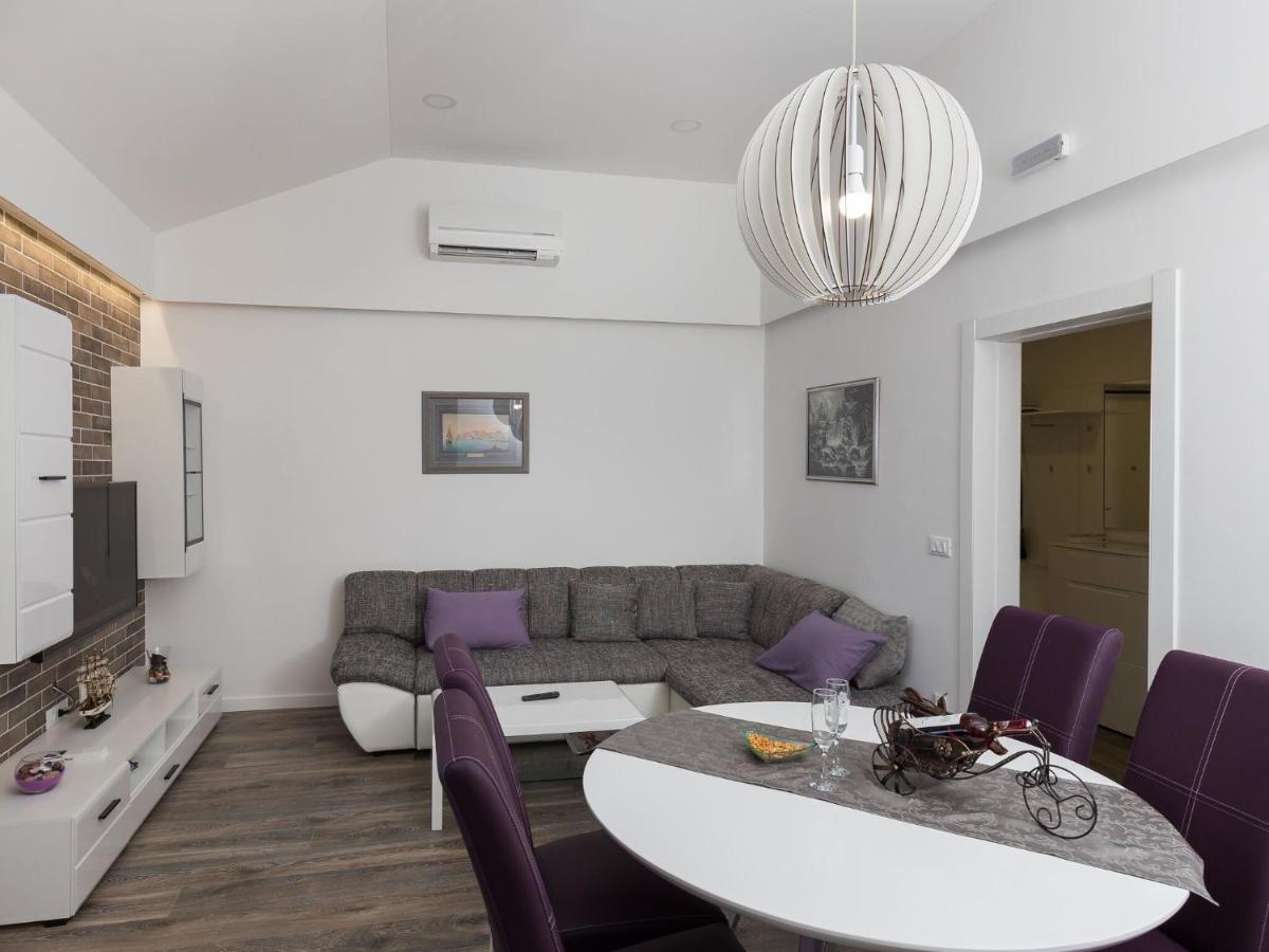 Image 3 of Apartment H&D – Two Bedroom Apartment with Balcony and Sea View