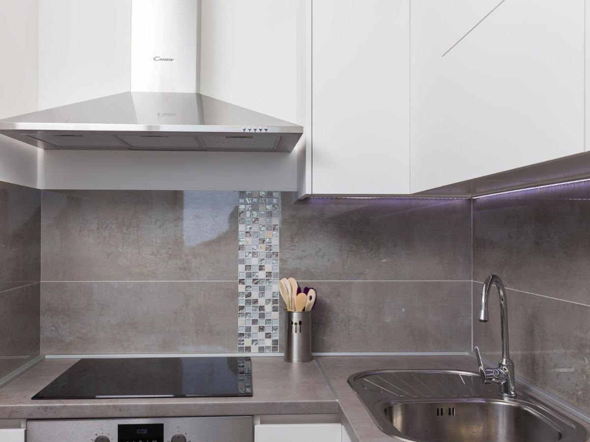 Image 2 of Apartment H&D – Two Bedroom Apartment with Balcony and Sea View