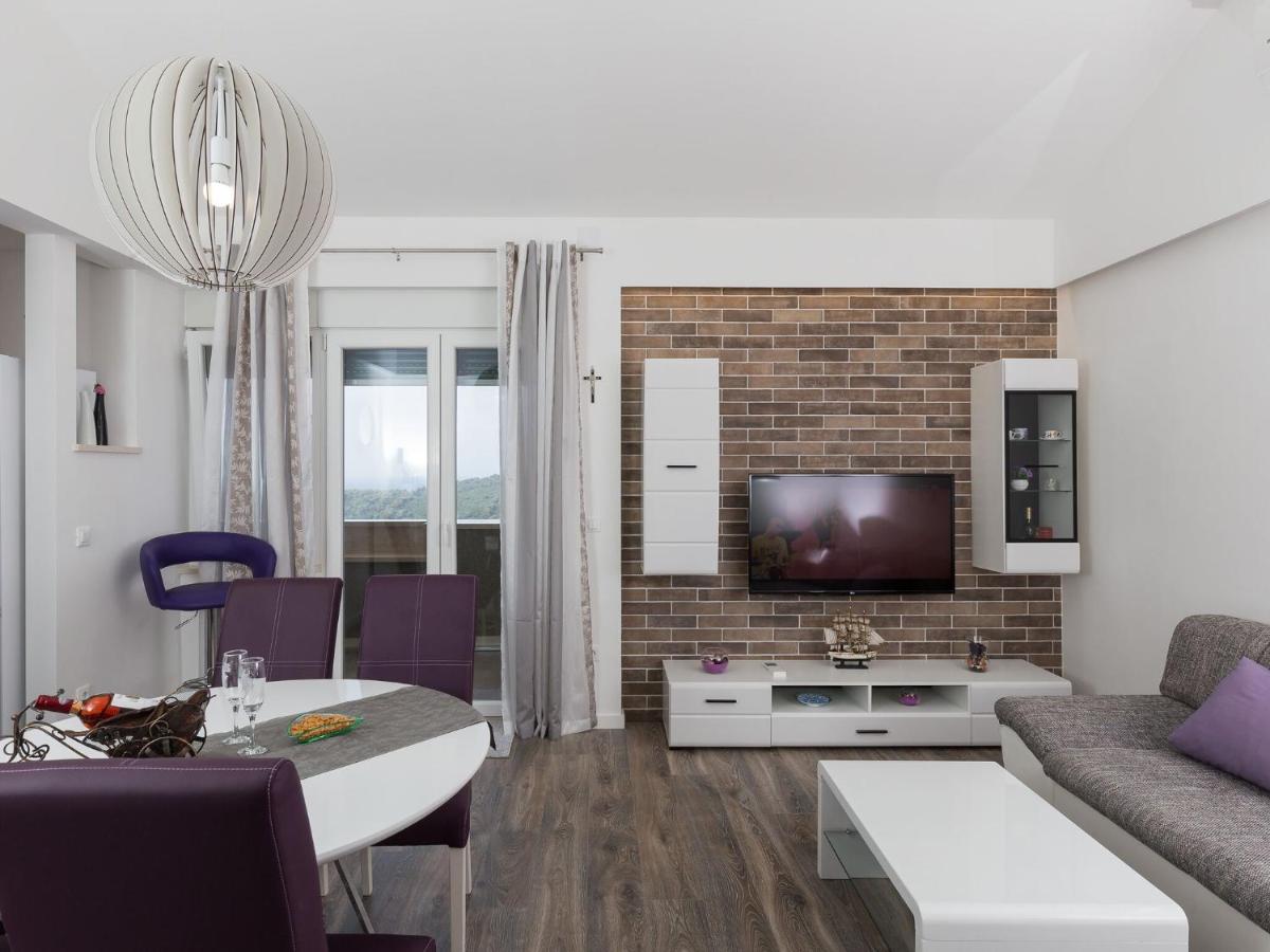 Image 4 of Apartment H&D – Two Bedroom Apartment with Balcony and Sea View