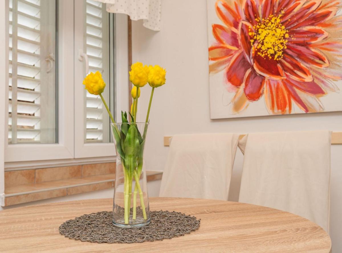 Image 2 of Apartment Lolo