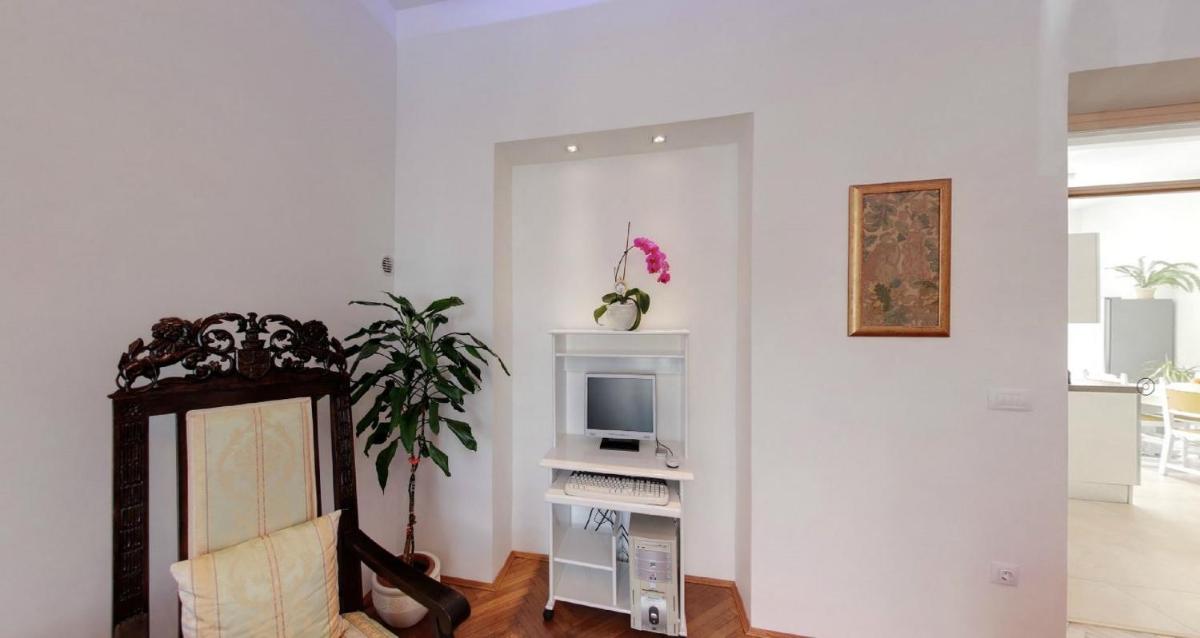 Image 2 of Apartment Mihe