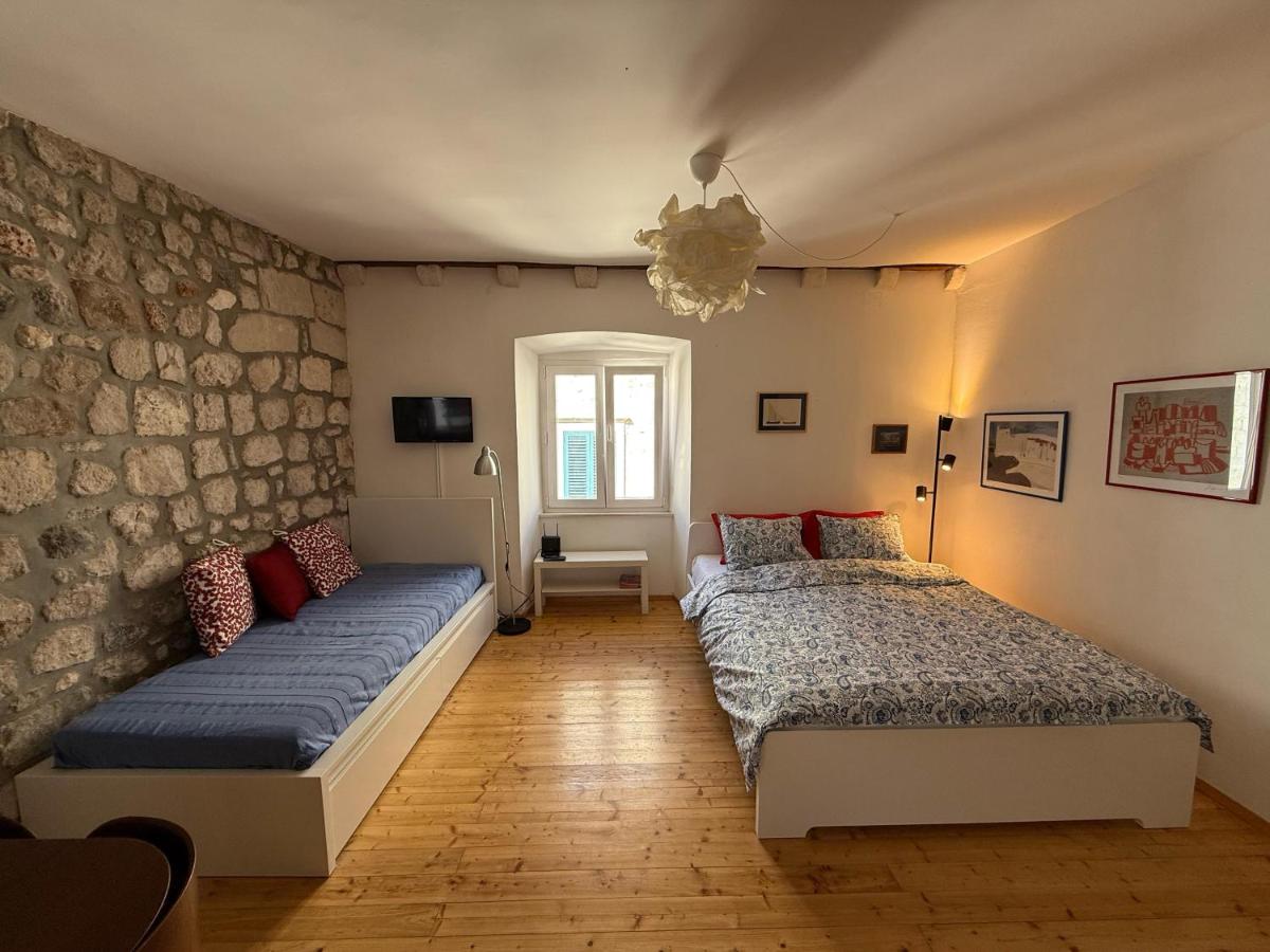 Image 2 of Apartment Naval