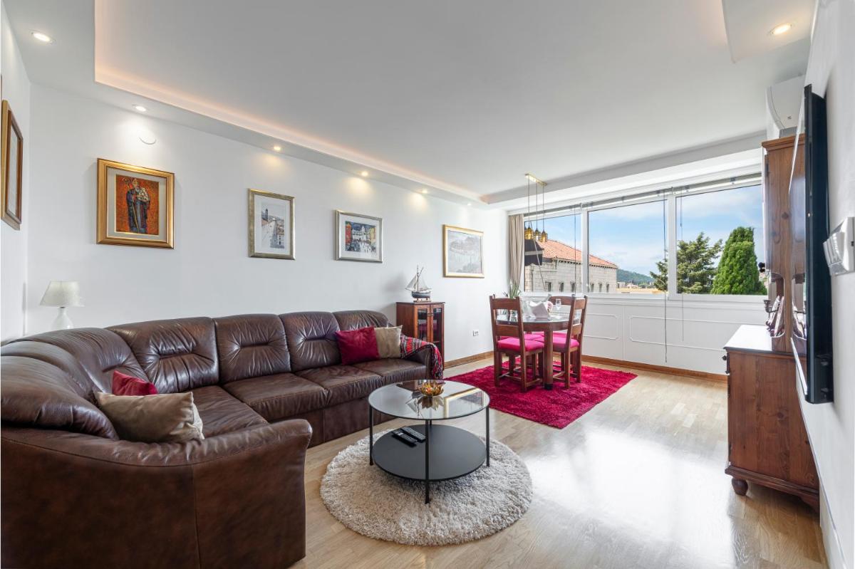 Image 4 of Apartment One , sea view , free parking