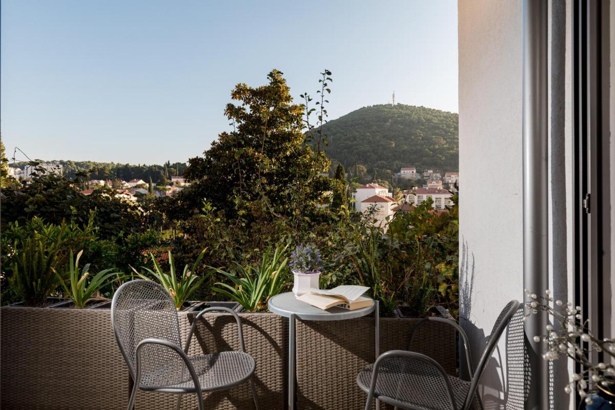 Image 3 of Apartment Romantika