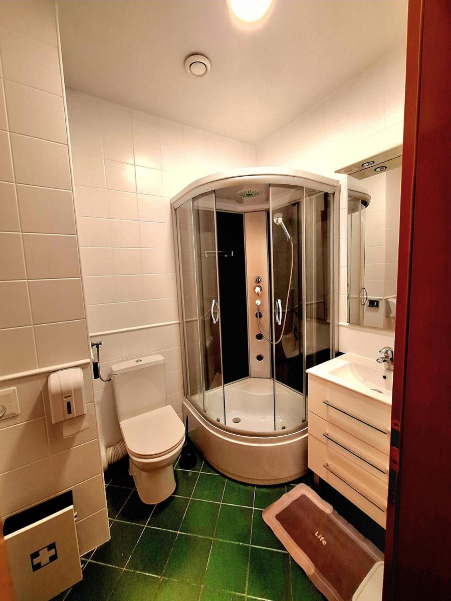 Image 5 of Apartments Midnight City