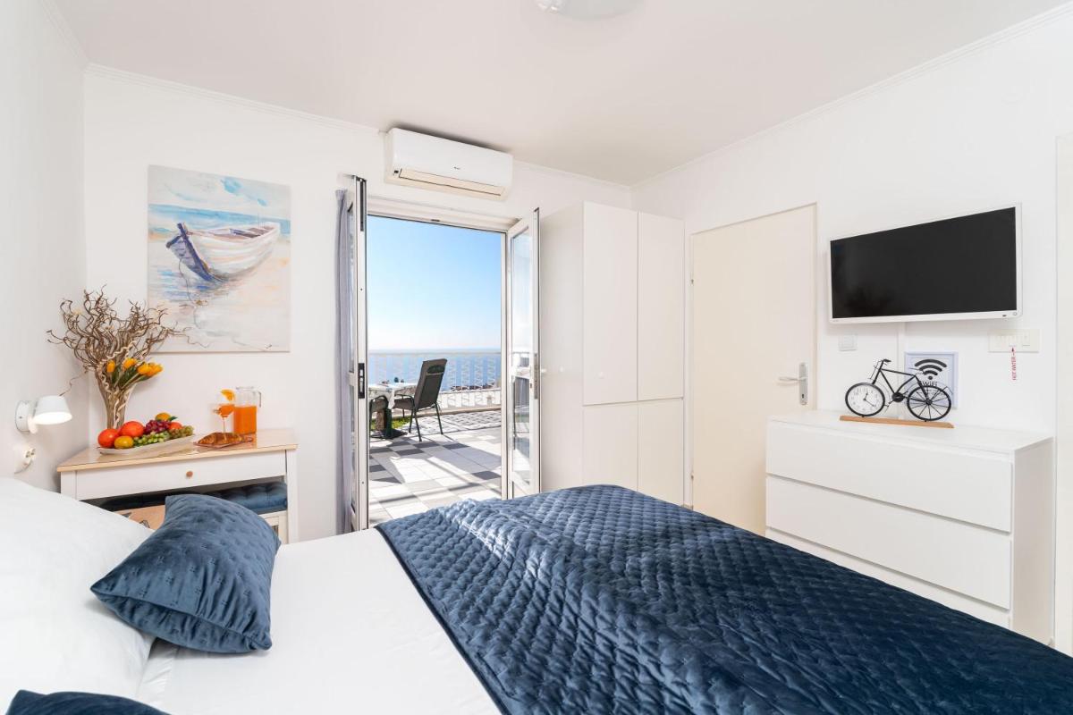 Image 2 of Apartments and Room Lora