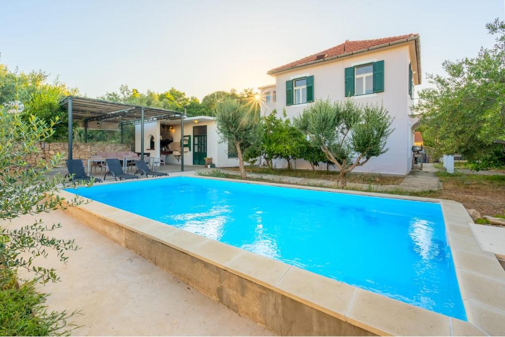 Image of Authentic house