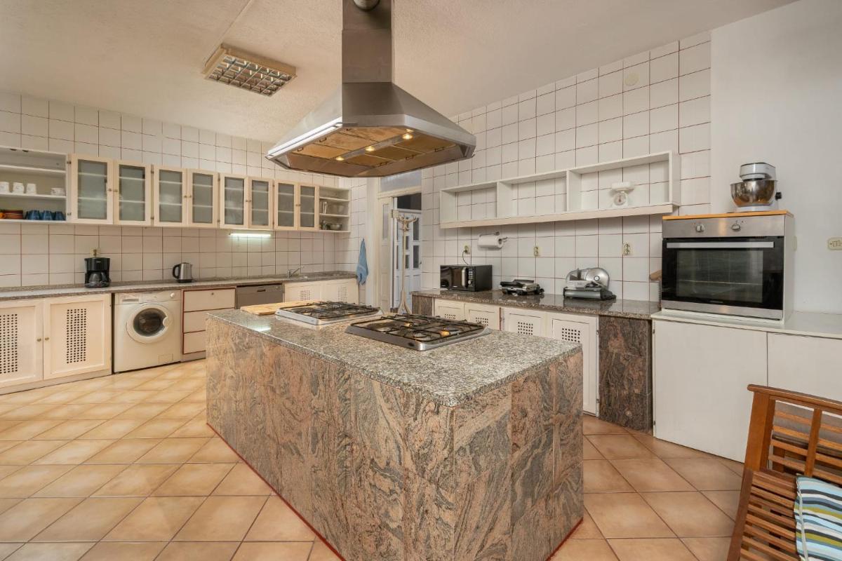 Image 4 of Authentic house