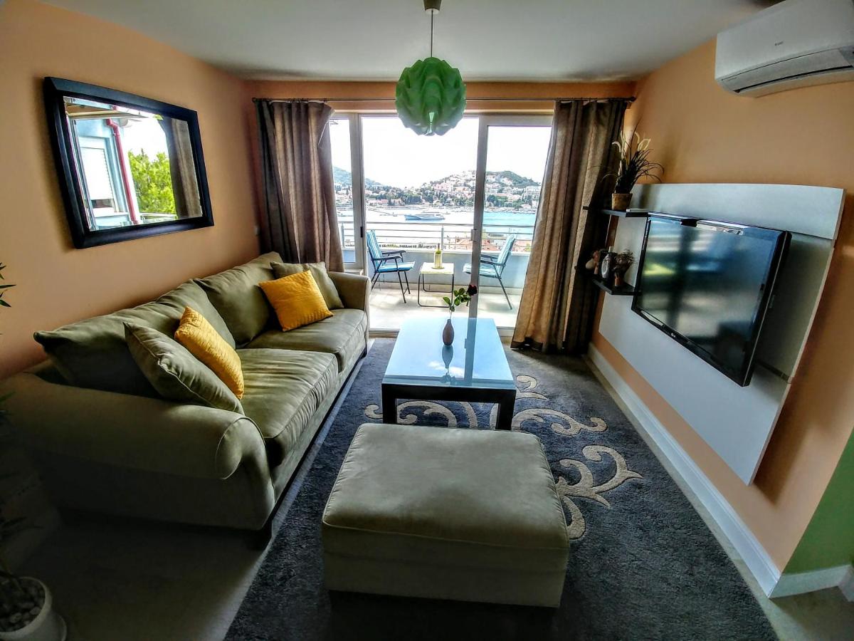 Image 2 of Beautiful 2 bedroom 2 bathroom sea view