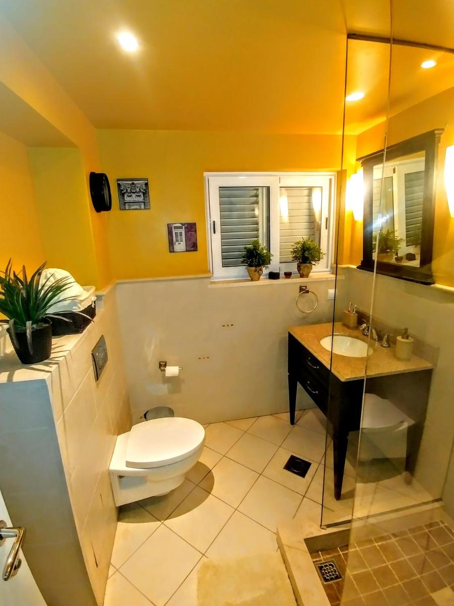 Image 4 of Beautiful 2 bedroom 2 bathroom sea view