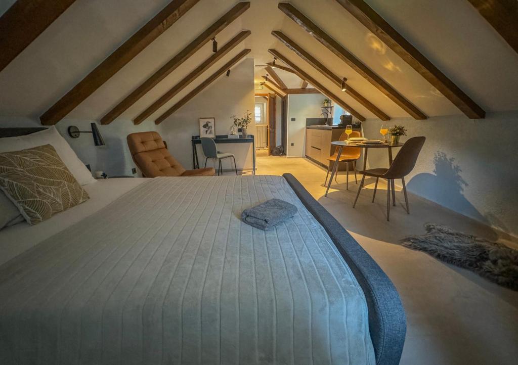 Image of Blue Charm Suite