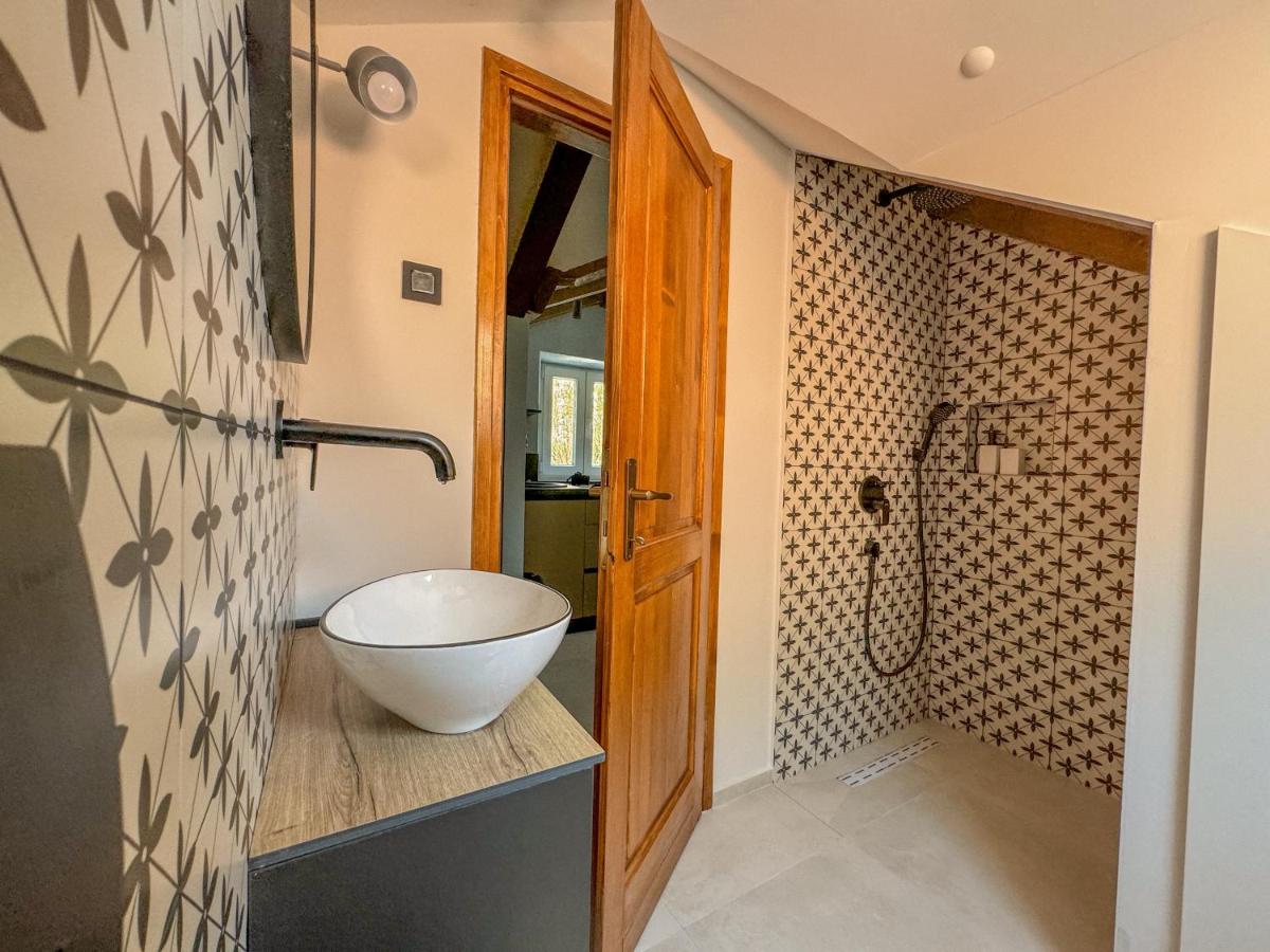 Image 6 of Blue Charm Suite