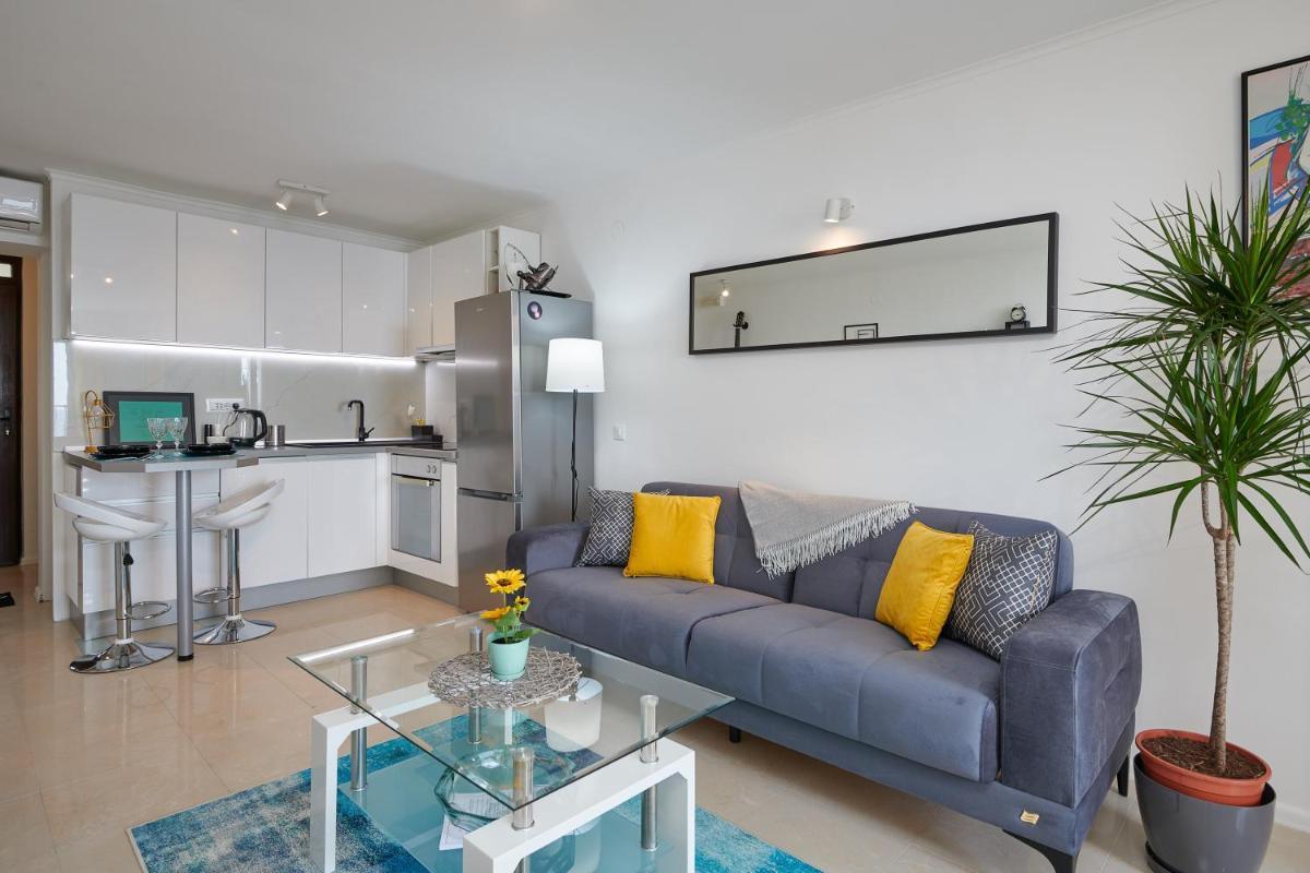 Image 2 of Blue Horizon