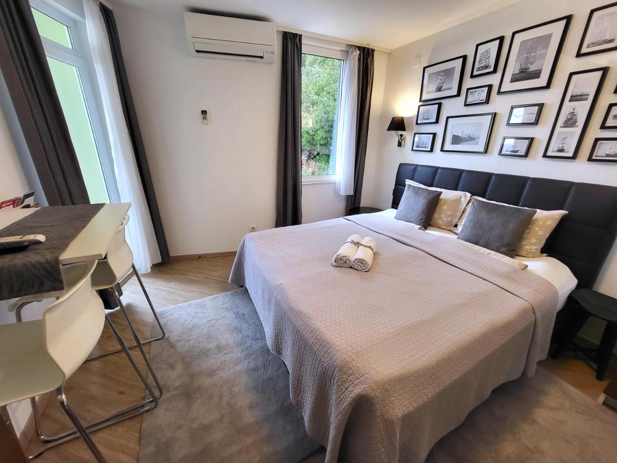 Image 6 of Blue Star Apartments