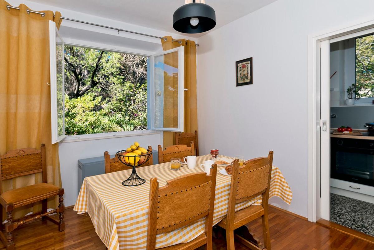 Image 3 of Comfortable Neda 58m2 next to beach&Old Town, beautiful location