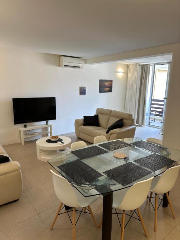 Image of Cruise Ship Bridge View Apartment Luka