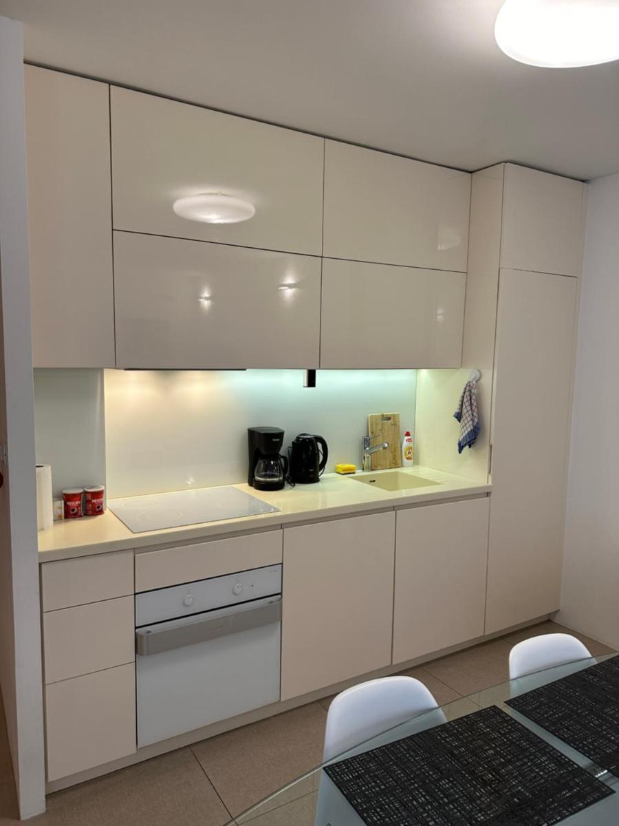 Image 3 of Cruise Ship Bridge View Apartment Luka