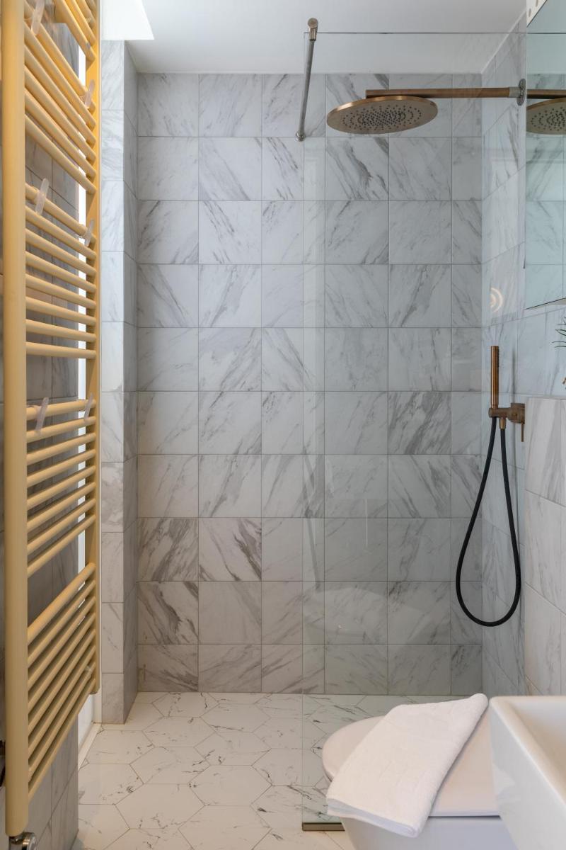 Image 3 of Deluxe Studio Rennesance Corner