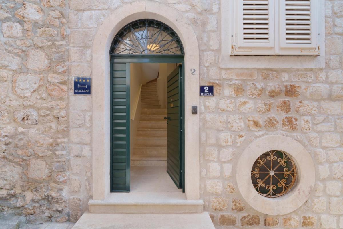 Image 6 of Deluxe Studio Rennesance Corner