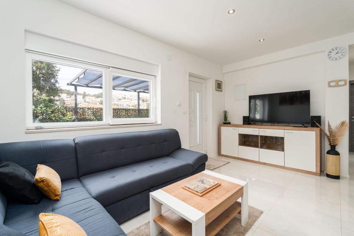 Image 5 of Dolores Apartment with Terrace & Jacuzzi