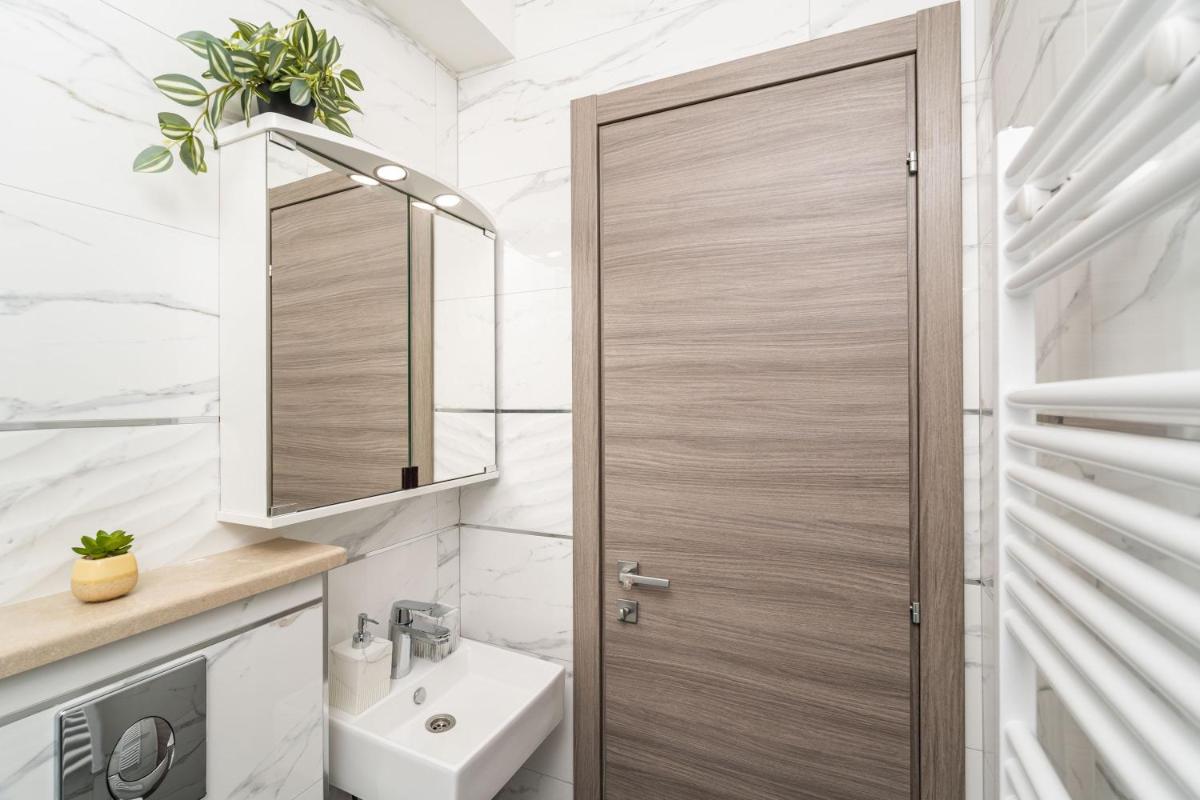 Image 2 of Dolores Apartment with Terrace & Jacuzzi