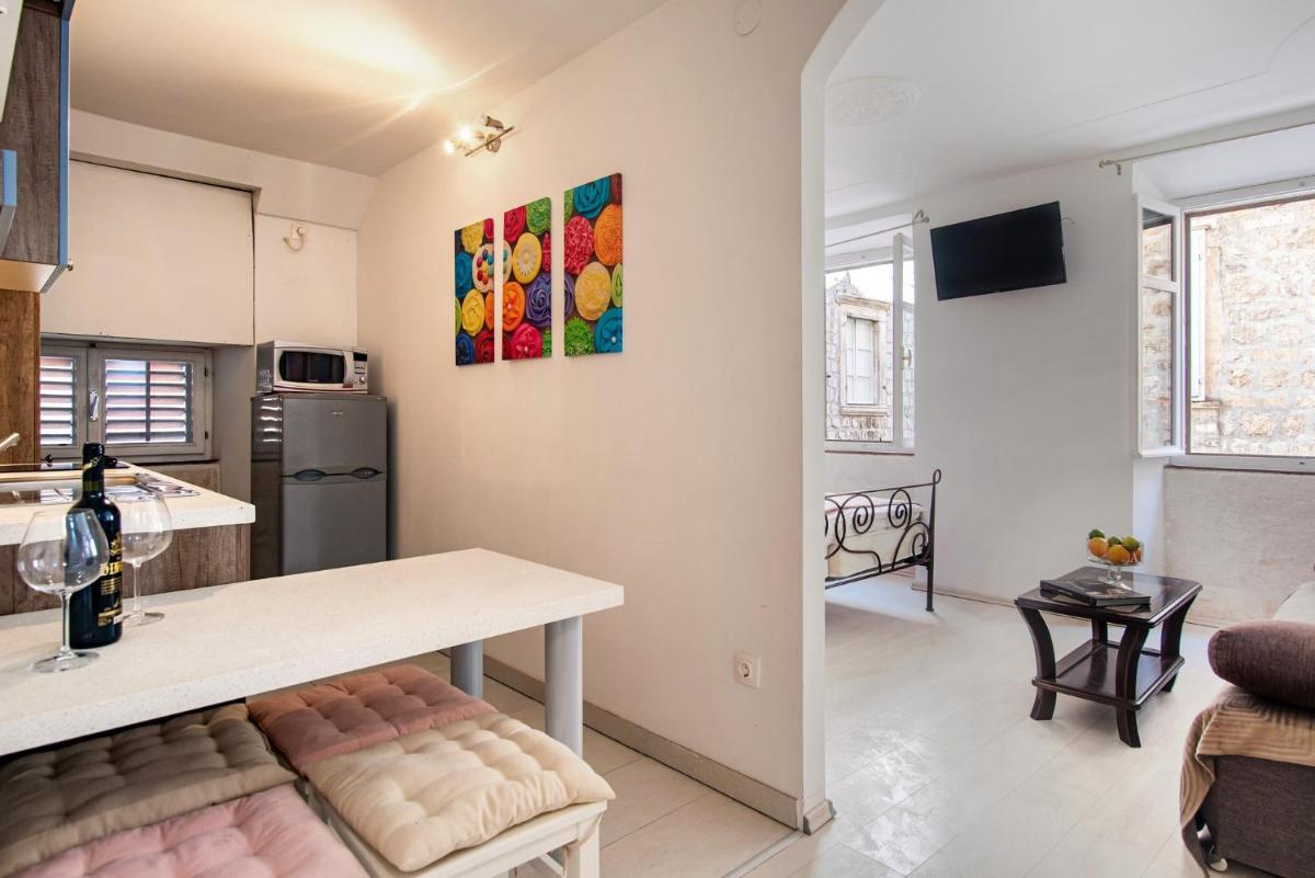 Image 2 of Gallus Old town apartment