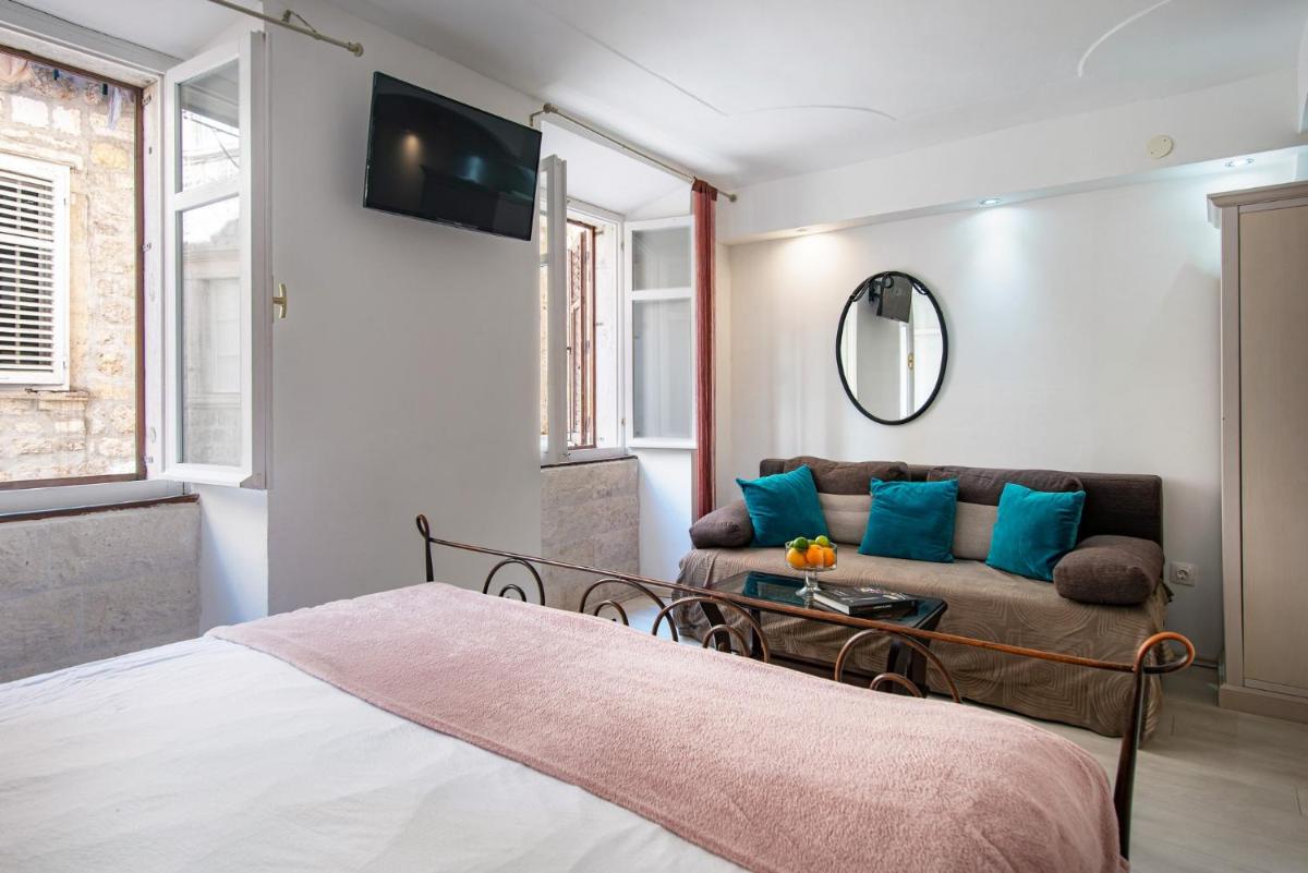 Image 6 of Gallus Old town apartment