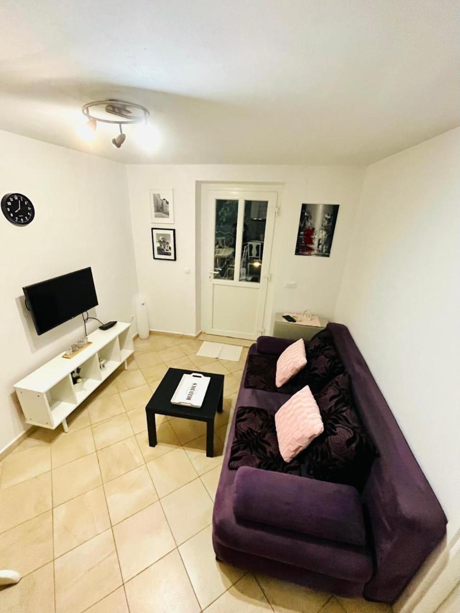 Image 3 of Garden Paradise Apartment