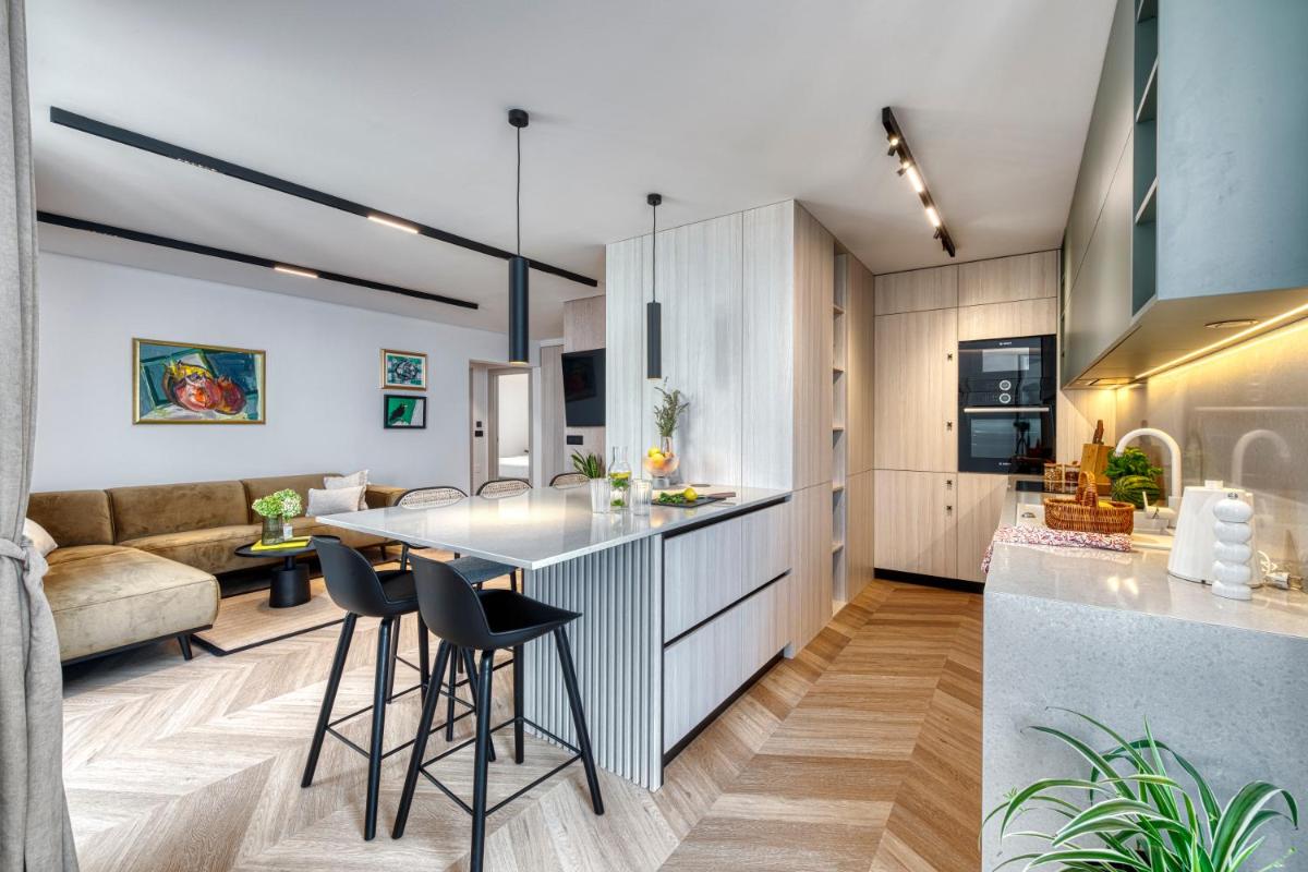 Image 3 of Golden Niche Apartment