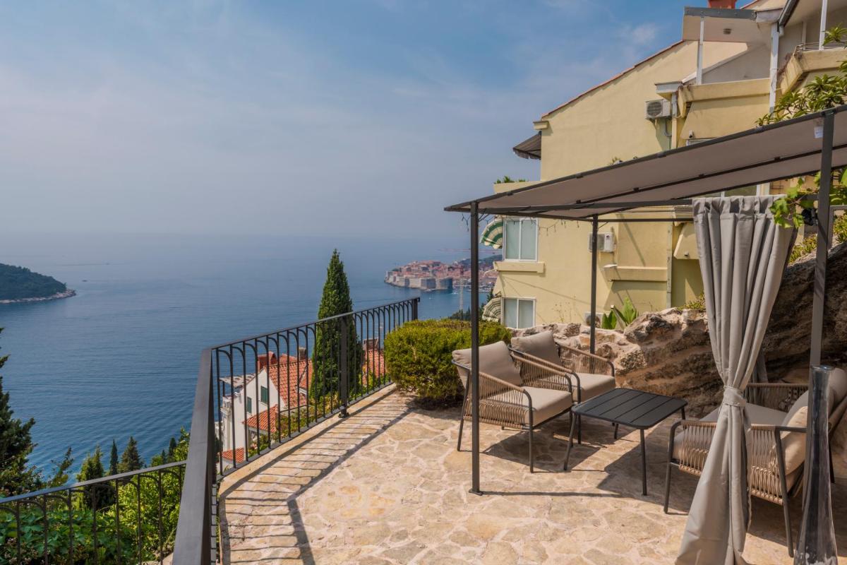 Image 5 of Golden Niche Apartment