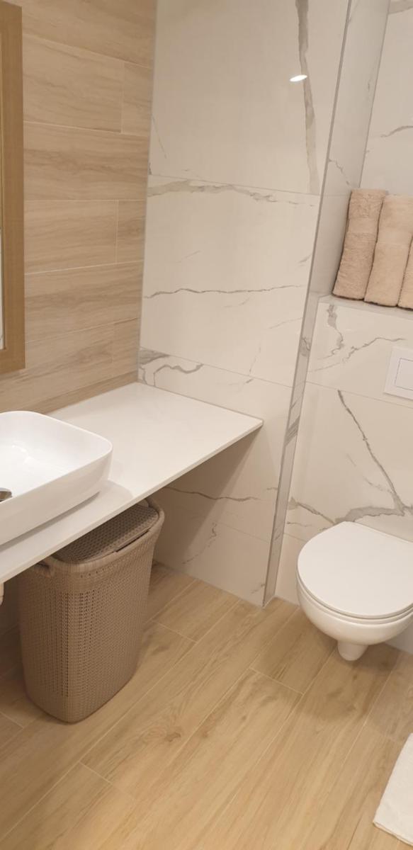 Image 2 of Golden Studio – private parking