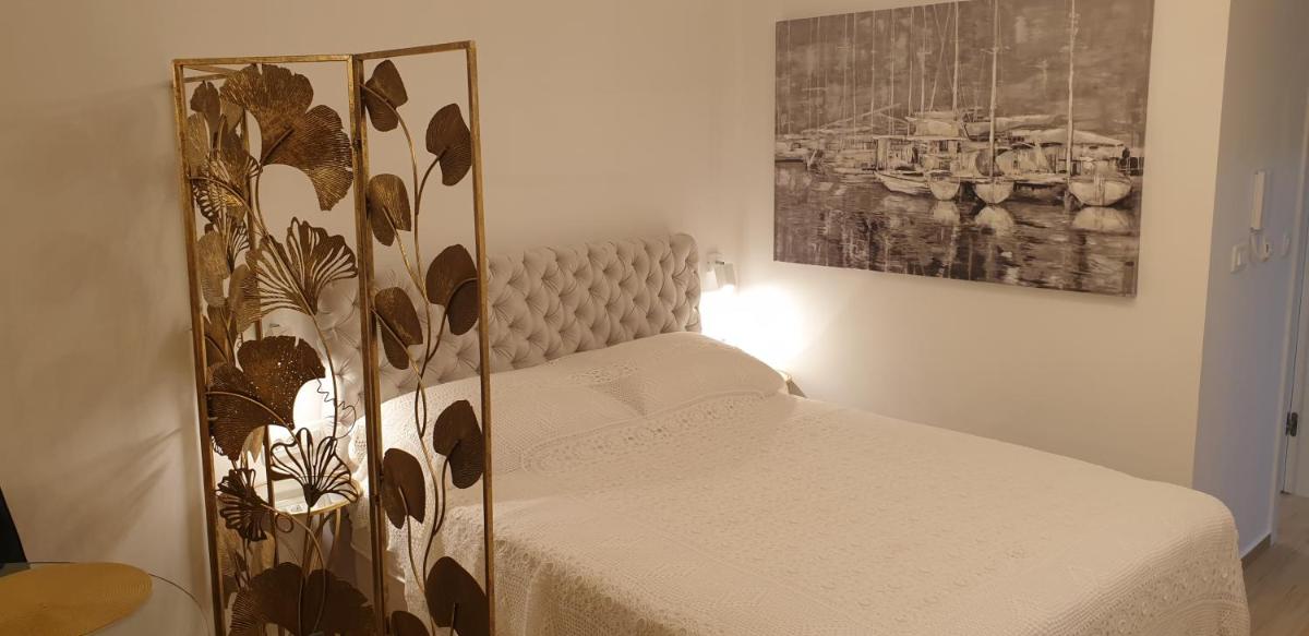 Image 6 of Golden Studio – private parking