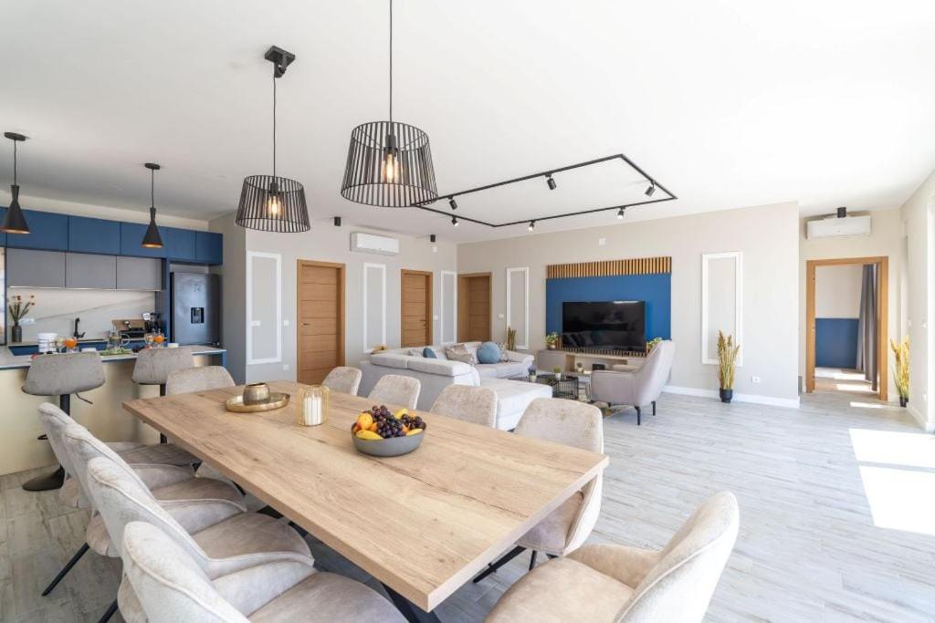 Image 5 of Green Horizon Sea Views Villa