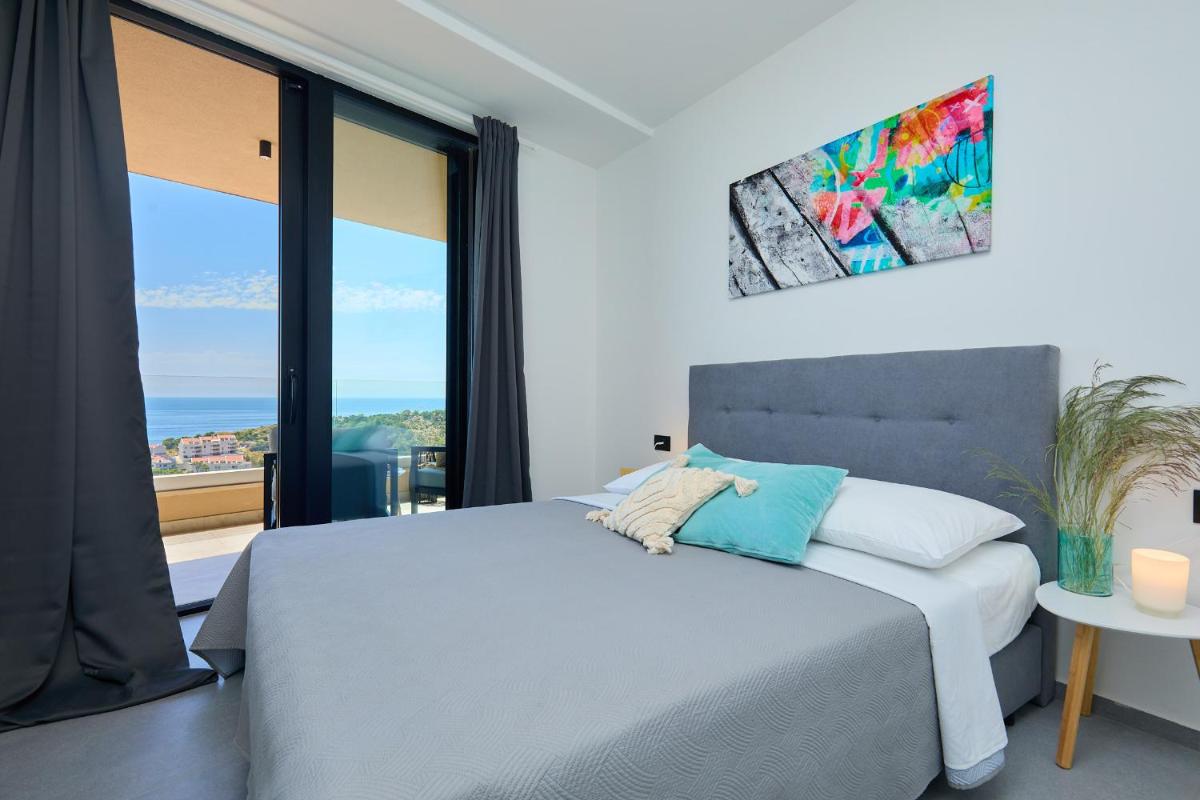 Image 1 of Hedera Estate, Hedera A40