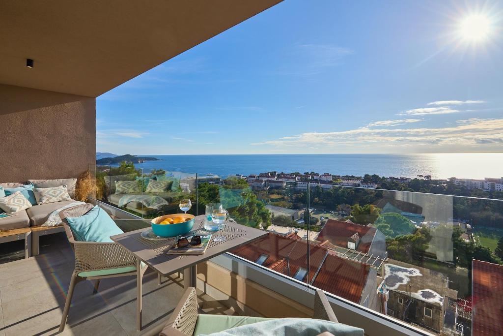 Image of Hedera Estate Hedera A44