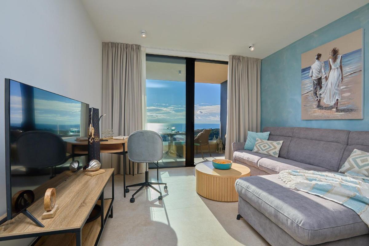 Image 4 of Hedera Estate Hedera A44