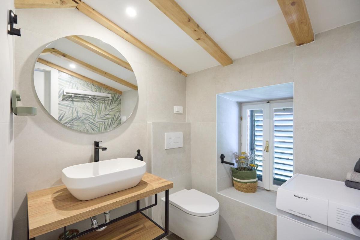 Image 2 of Hedera Estate Hedera Studio 7