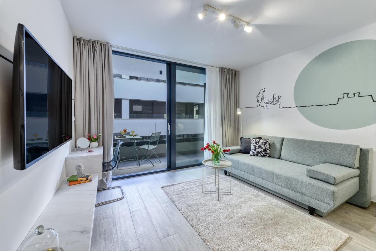 Image 4 of Hica Apartments La Linea Studio Apt with Balcony