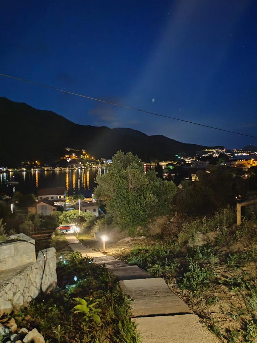 Image 3 of Holiday House Lagunitas