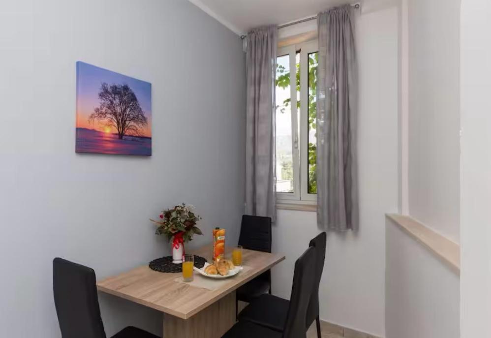 Image 2 of LapaDream