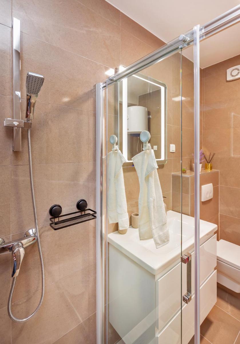 Image 3 of Luxury Apartment N&P