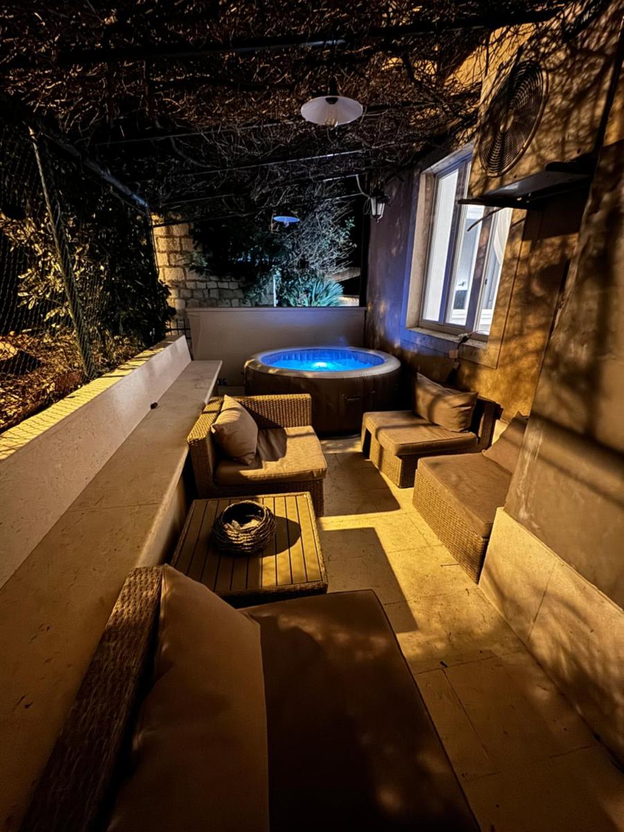 Image 2 of Mia’s Wonderland