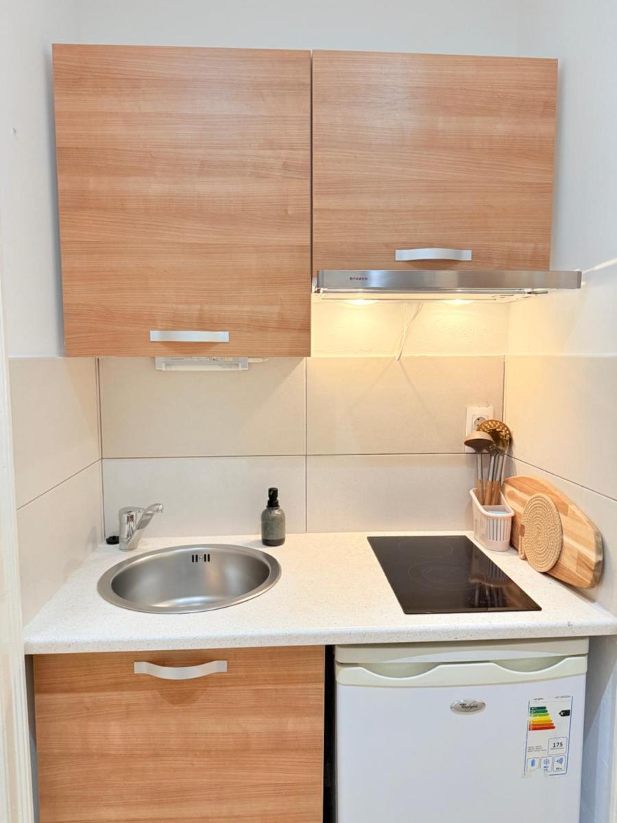 Image 2 of Midtown Studio Apartment