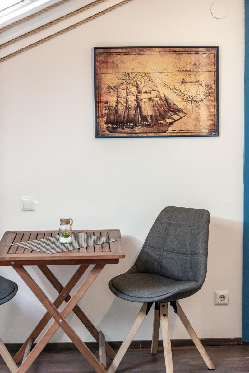 Image 3 of Nautica Room 1 – Old Town