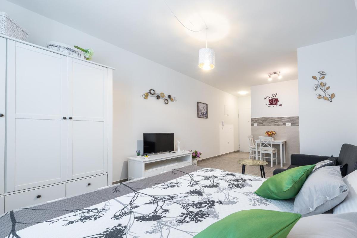 Image 1 of New Studio Apartment Teba