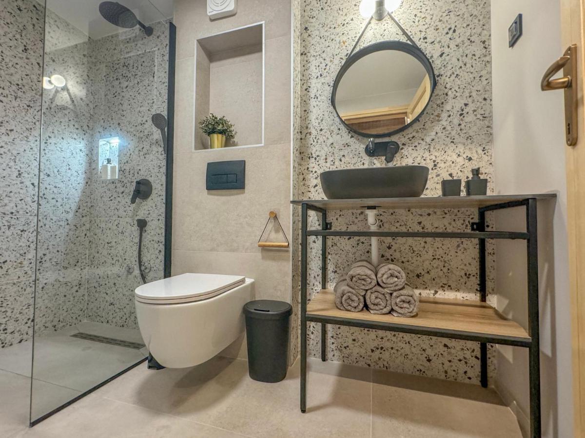 Image 2 of Olive Harmony Suite