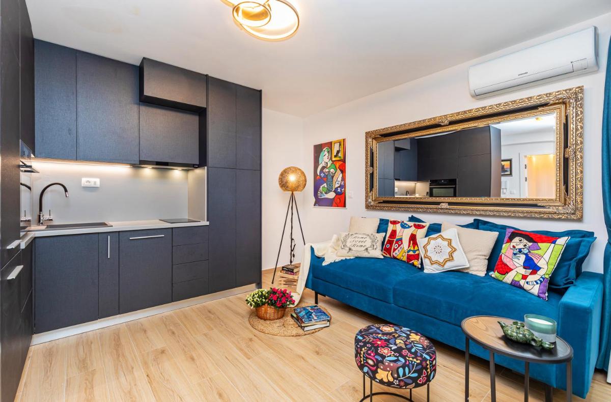 Image 6 of Perfect Downtown Apartment A217