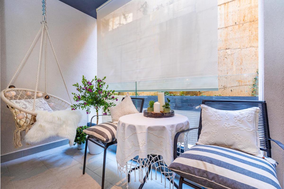 Image 2 of Perfect Downtown Apartment A217