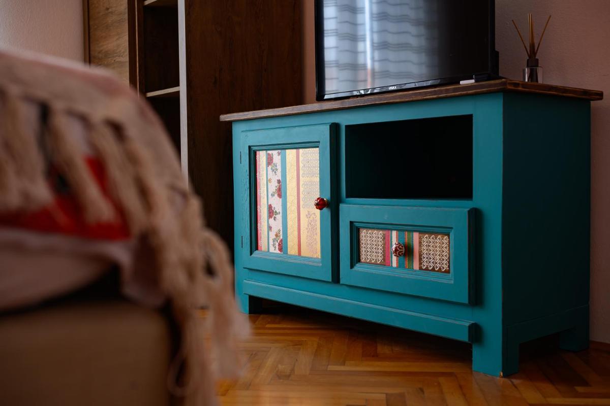 Image 5 of Red holiday